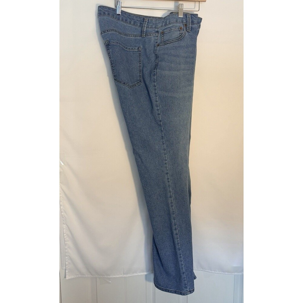 Women’s No Boundaries Jeans Size 18